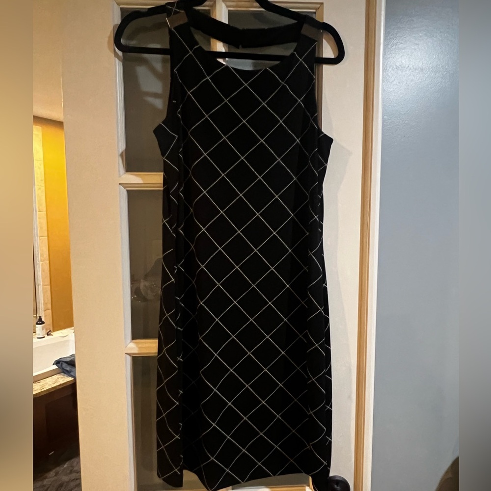 Like New White House Black Market Dress